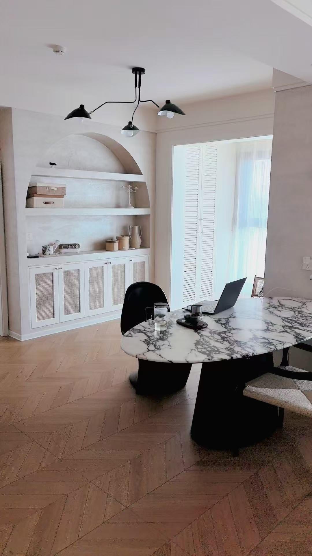 Calacatta Viola Marble Dining Table: Italian Natural Stone, Handcrafted