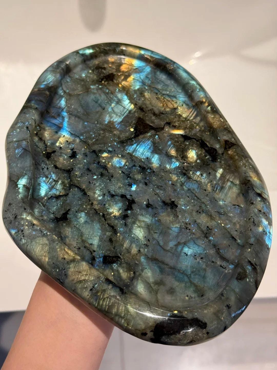 Labradorite Stone Tray – Iridescent Organic Shape Decorative Platter – Handcrafted Crystal Home Decor Gift