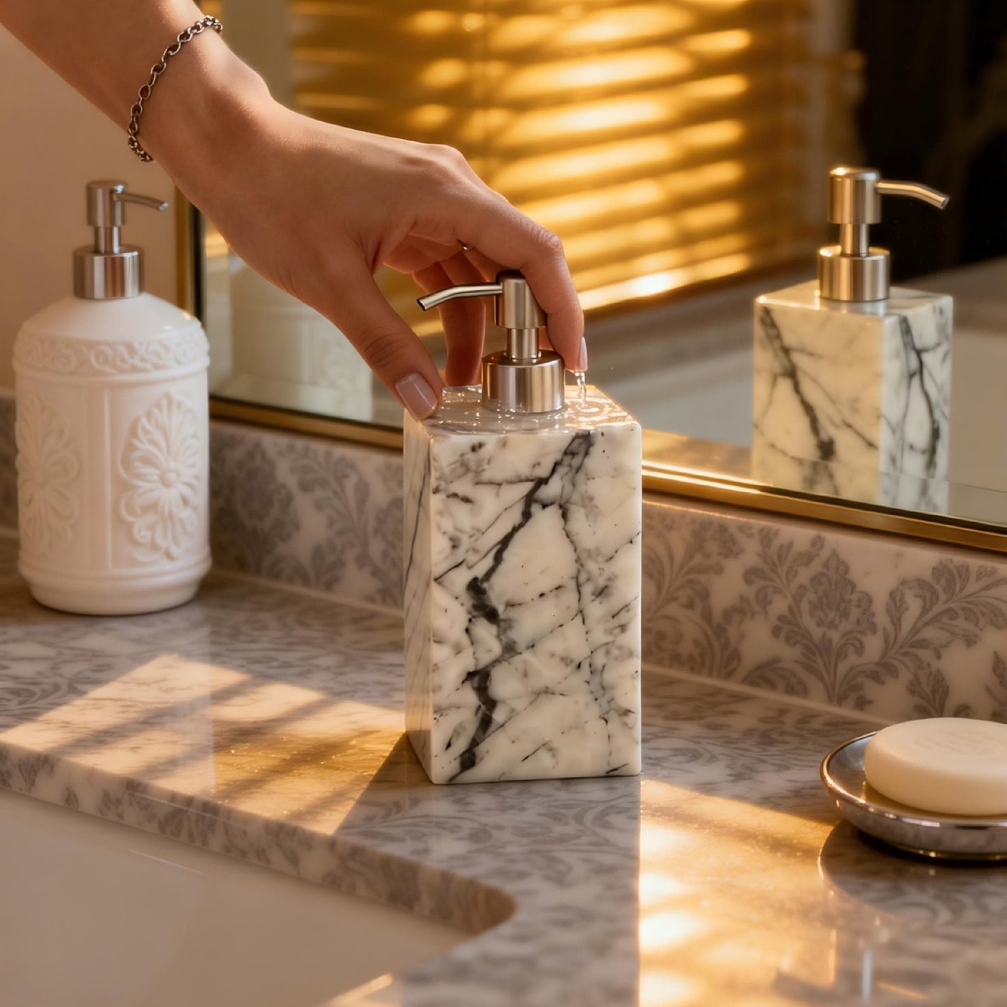 Marble emulsion bottle, light luxury natural stone hand sanitizer sub-bottle, hotel bathroom, household press type soap dispenser